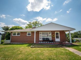 406 2nd St, Christiansburg, VA 24073
