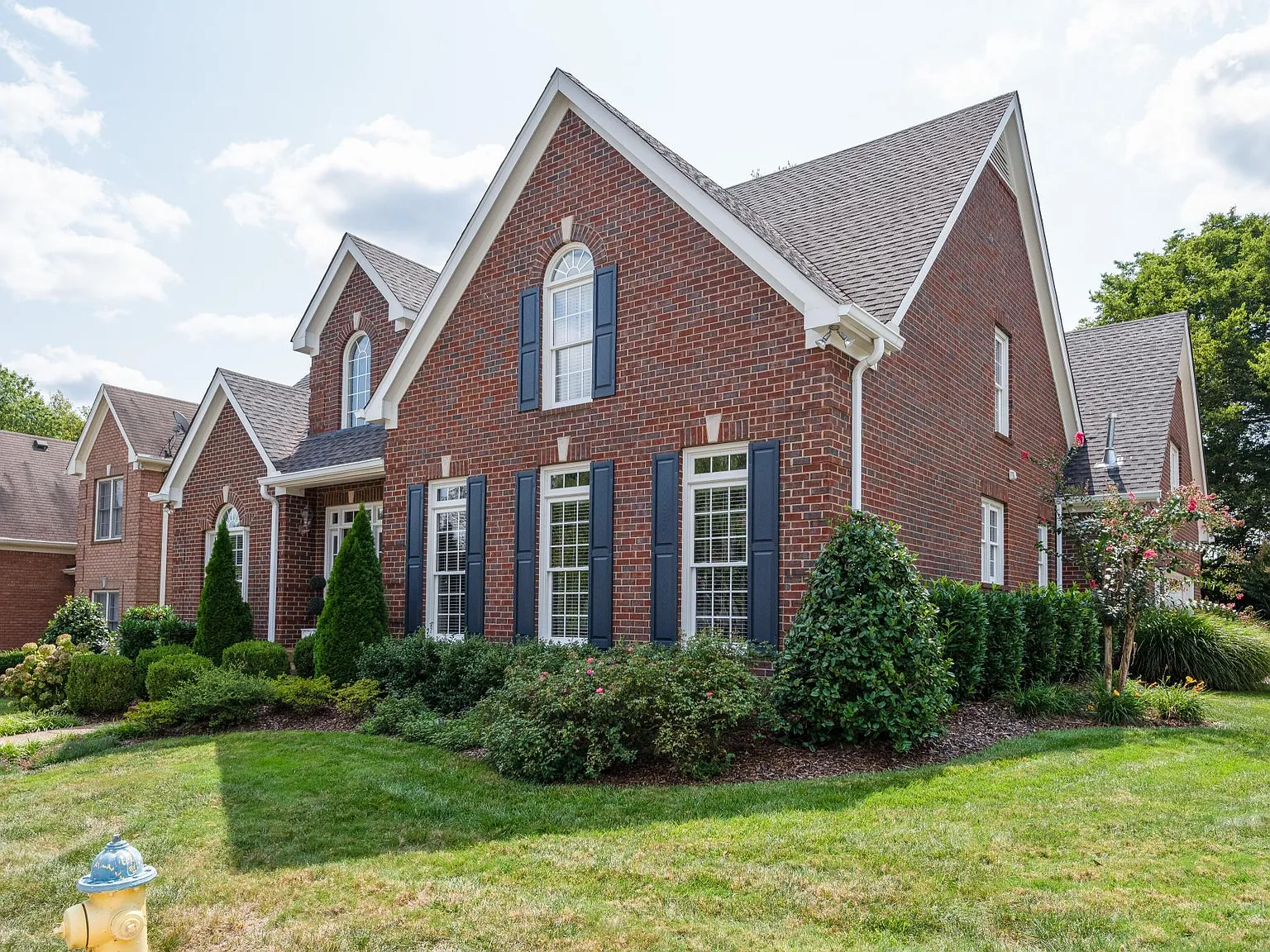 225 Polk Place Dr — Photo 3