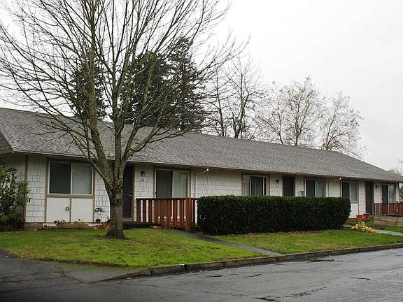 Triplex building