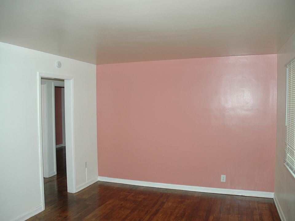 2nd image of 73 S Elizabeth St APT 3