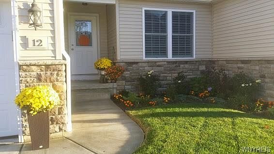 2nd image of 12 Campbell Mdws