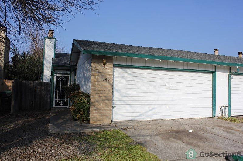 1st image of 2543 Plantation Pl
