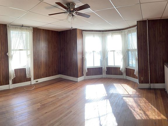 4th image of 1073 Dalton Ave