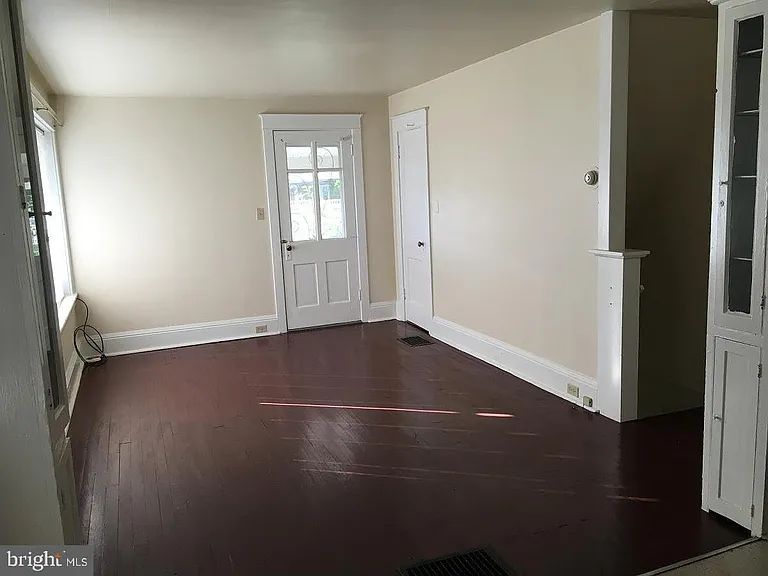 6 Olive St — Photo 3