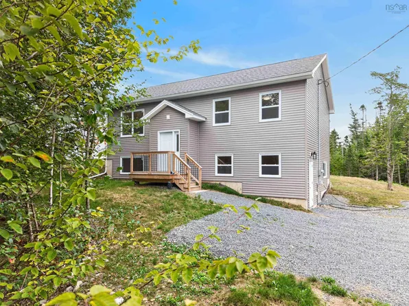 165 Ostrea Lake Rd, Musquodoboit Harbour, NS B2Z 1E9