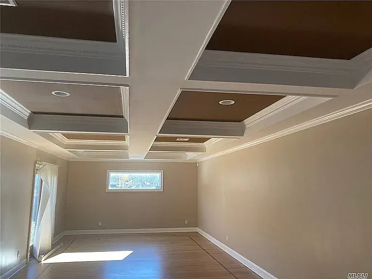 46 Garden City St — Photo 3