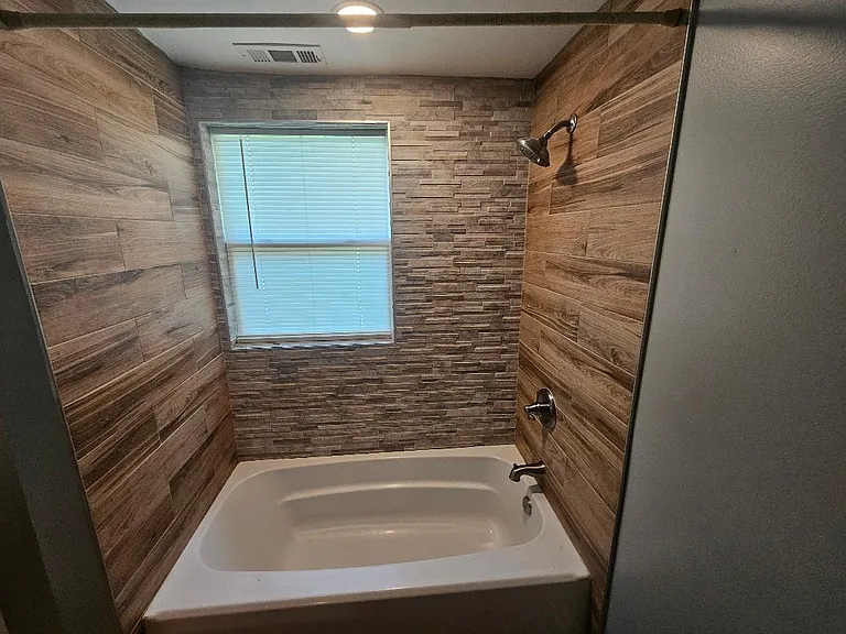 373 Oak Dr — Photo 6