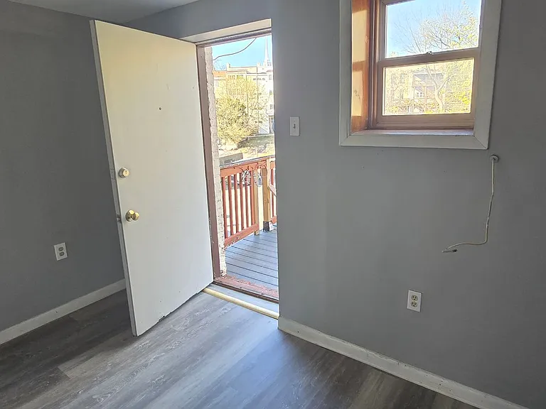 19 Elberon Pl — Photo 8