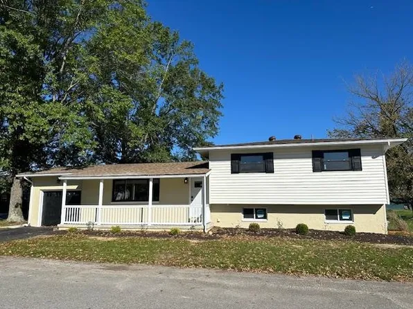 1 Benton Ct, Huntington, WV 25705