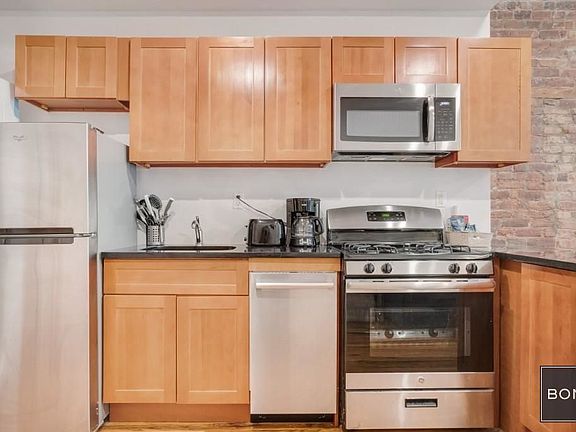 3rd image of 518 9th Ave APT 2