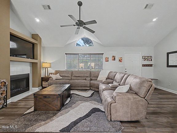 5th image of 277 Maywood Drive