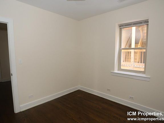3rd image of 5052 N Winchester Ave #3