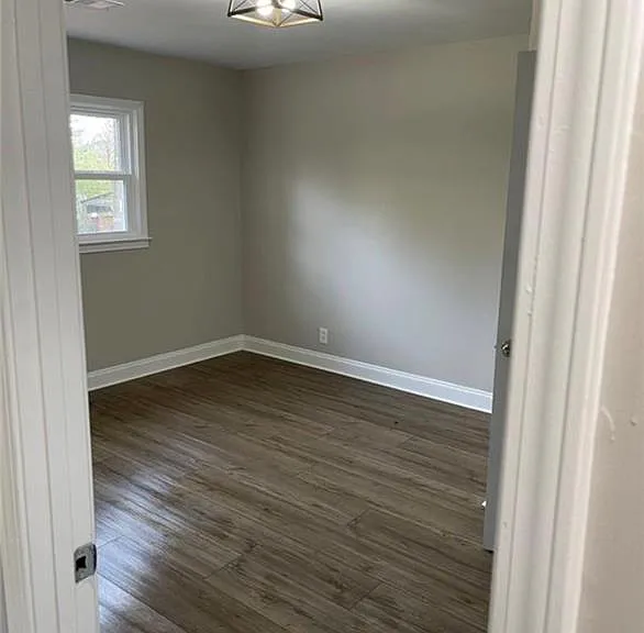2463 Wayne St SW — Photo 9