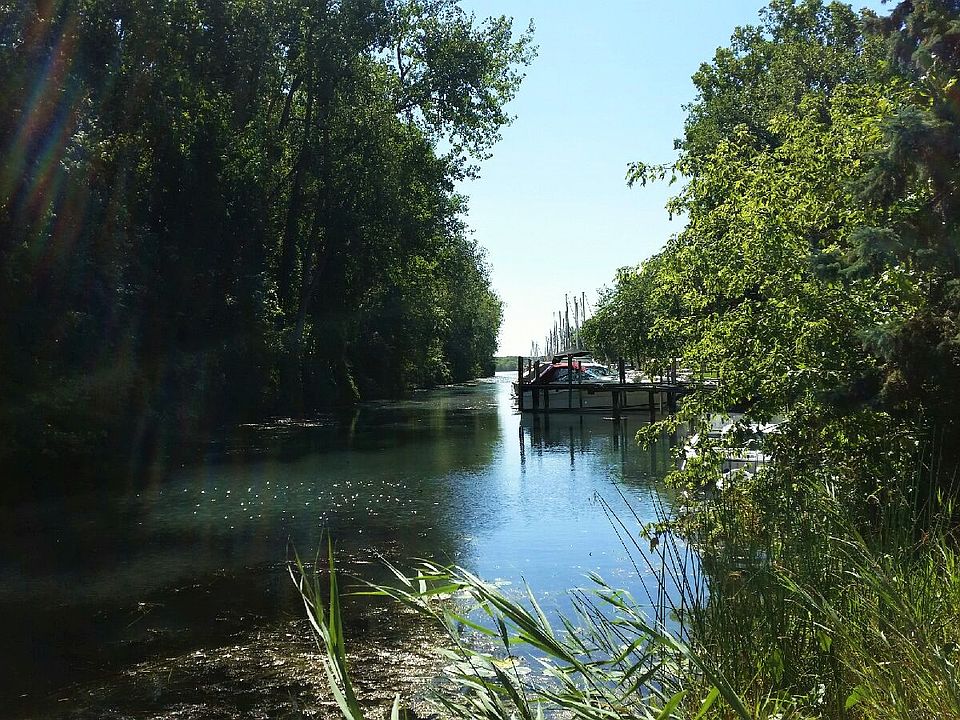 2nd image of 28767 Southpointe Rd