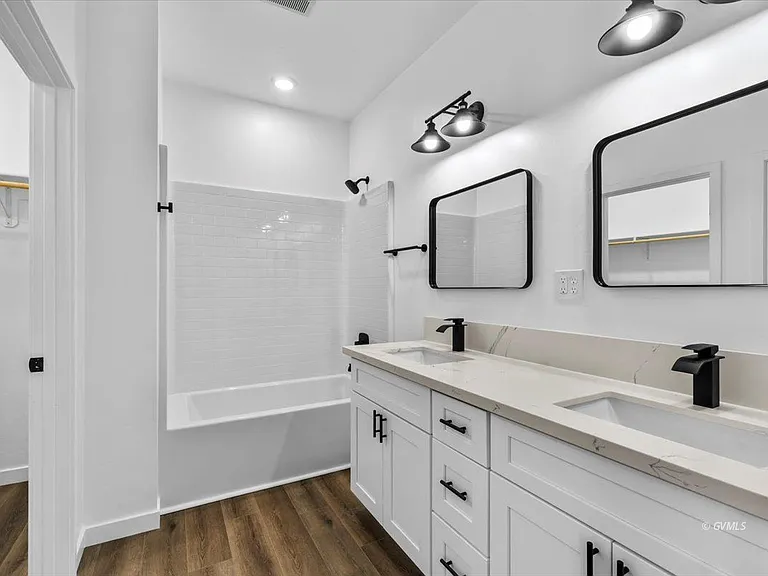 2926 W Eagle Dr — Photo 14