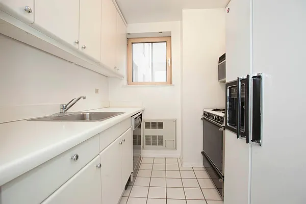 Rented by Keller Williams NYC | media 13