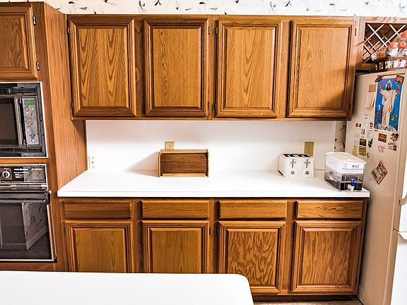 4th image of 16303 Lakestone Dr
