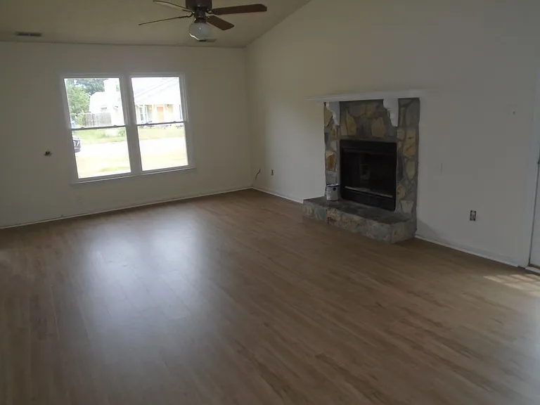 5595 Quietwood Pl — Photo 2