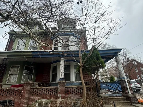 4726 Oakland St, Philadelphia, PA 19124