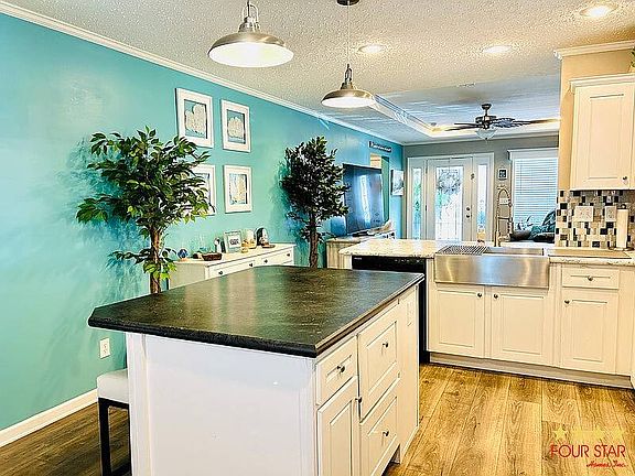 5th image of 129 Millwood Rd #233