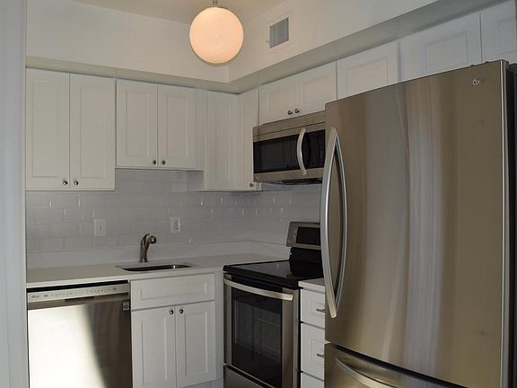 4th image of 1211 N Pitt St APT 2A