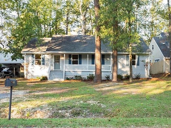 3rd image of 712 Willow Oak Ln