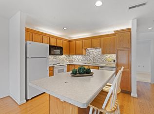 N16W26573 Tall Reeds Ln UNIT A, Pewaukee, WI 53072