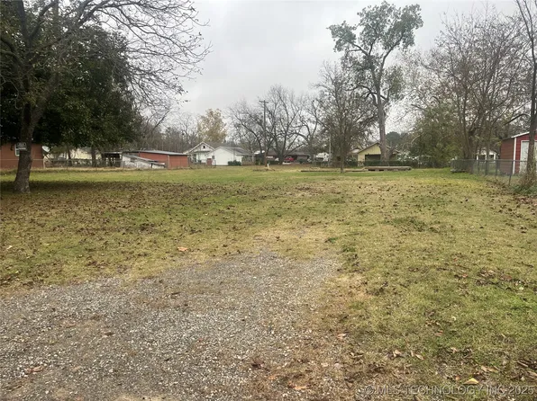 516 S 13th Ave, Durant, OK 74701