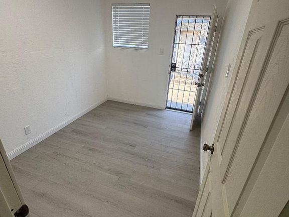 5th image of 1050 Acacia Ave #1050