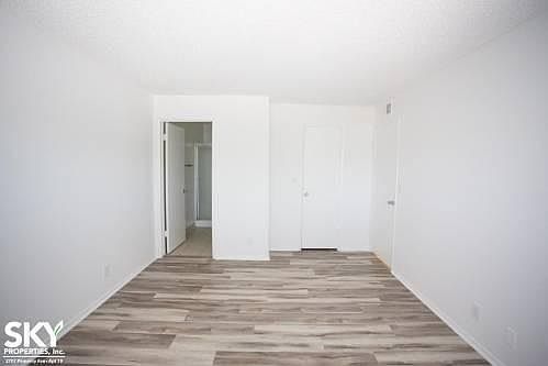 4th image of 11028 Landale St APT 208