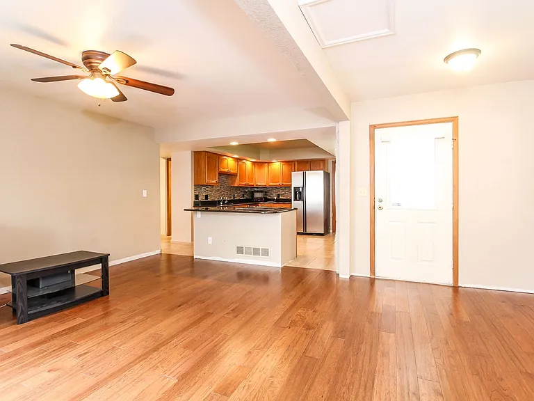 1724 Tanglewood Dr — Photo 12