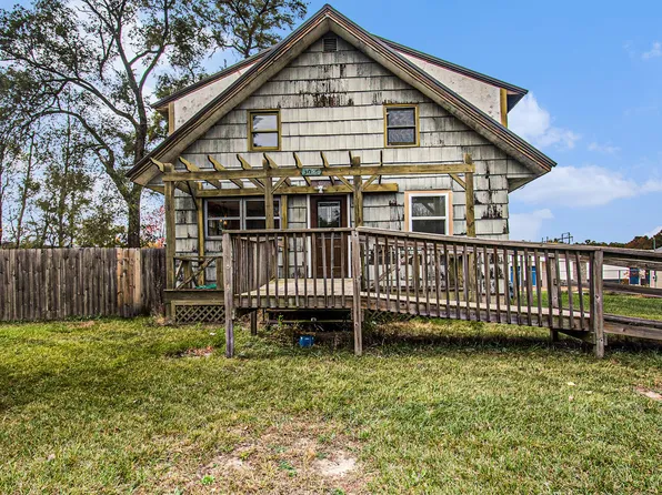 3056 E Apple Ave, Muskegon, MI 49442