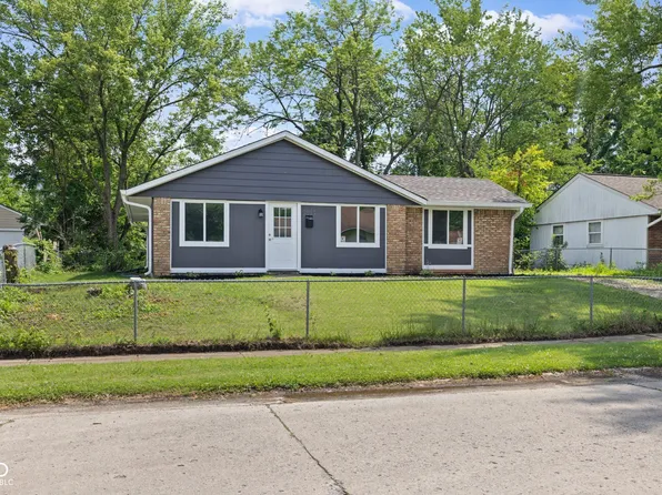 9319 Rochelle Dr, Indianapolis, IN 46235