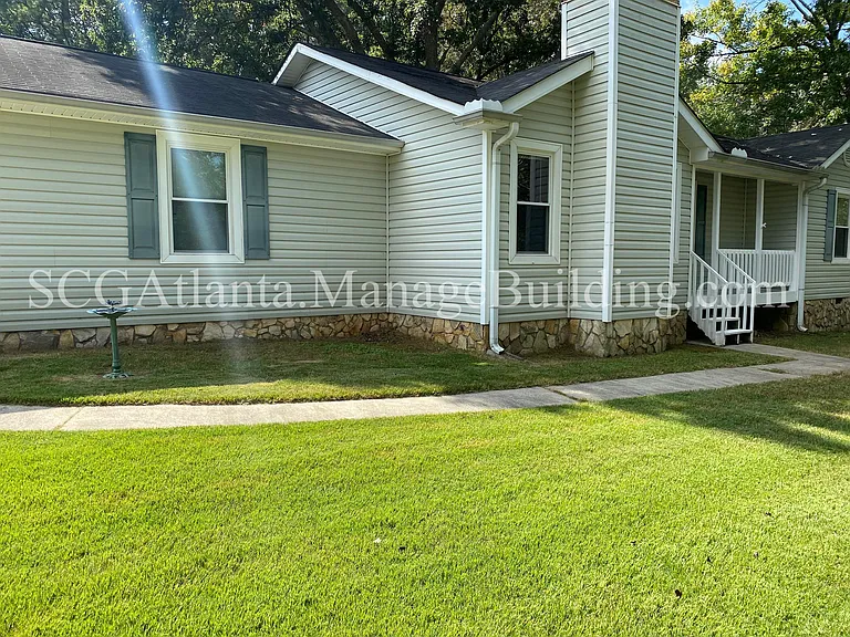 335 Edna Dr — Photo 3