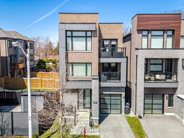22 Kipling Grove Ct, Toronto, ON M9B 0C6