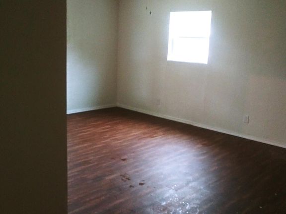 5th image of 1501 NW Williams Ave