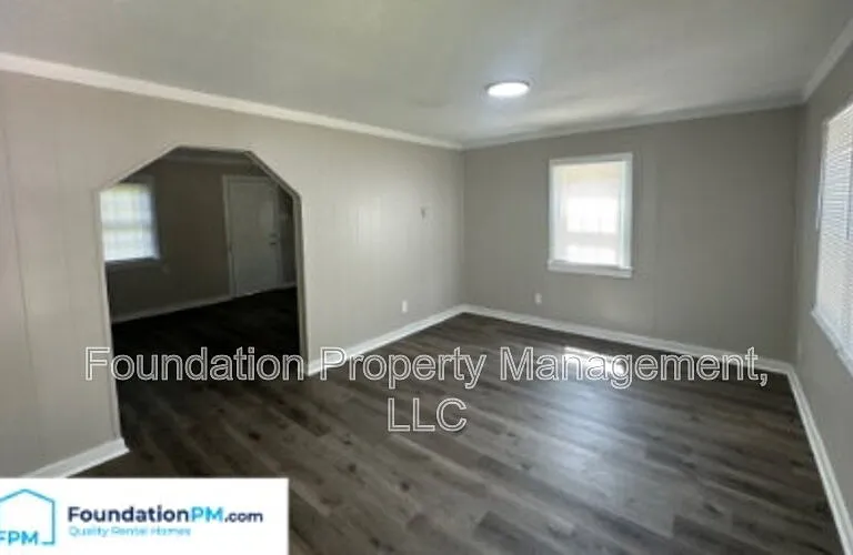 1711 S Sutton Dr — Photo 6