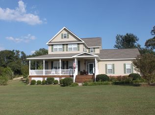 864 Bennett Farm Rd, Locust Hill, VA 23092