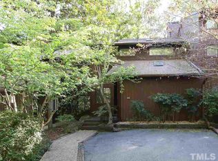 211 Deepwood Rd, Chapel Hill, NC 27514