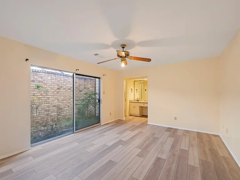 4330 Willow Beach Dr — Photo 18