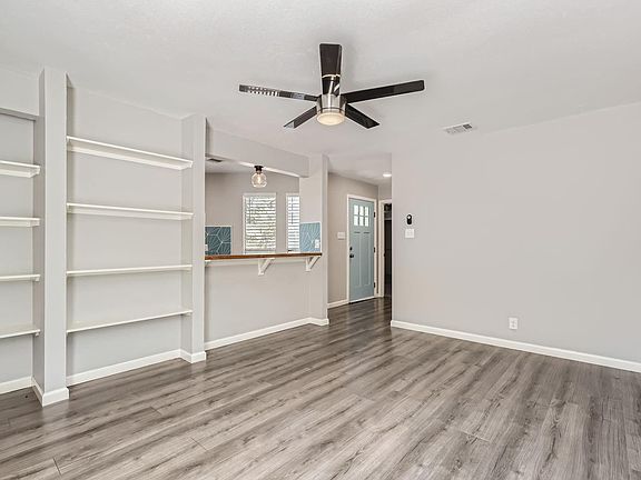 3rd image of 1304 Colony Creek Dr #A