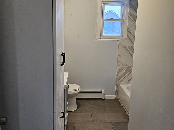 5th image of 307 S Park St #3