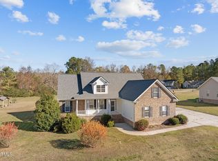 206 W Waycliff Rd, Henderson, NC 27537