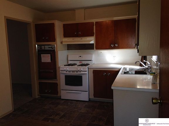 4th image of 6901 S 21st Ave
