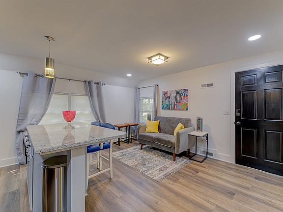3rd image of 1623 Brennen Rd APT 1