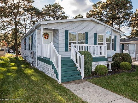 2nd image of 513 Momosa Dr
