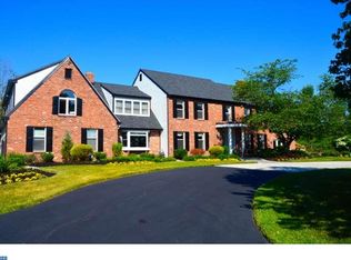 12 Avondale Dr, Newtown, PA 18940