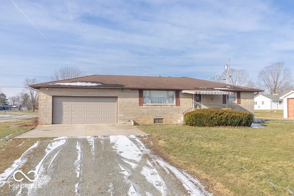 3239 S State Road 103 photo 1