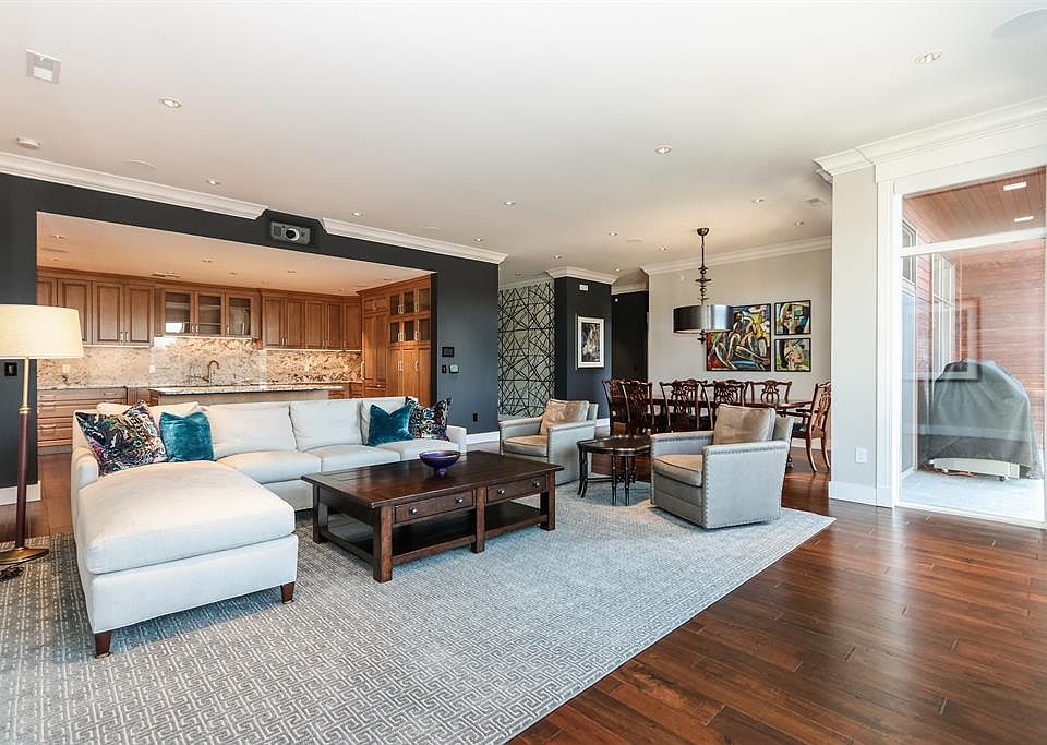1st image of 2770 Observatory Ave APT 406