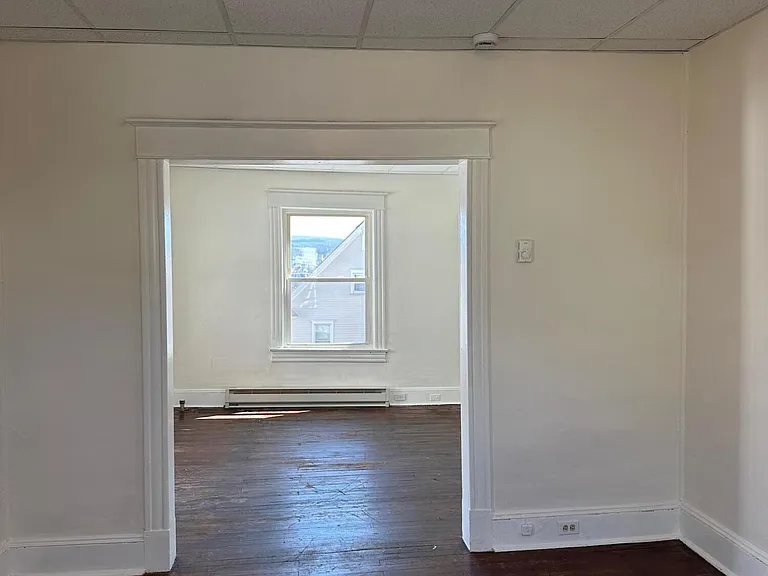 1317 Schlager St #1/2 — Photo 13